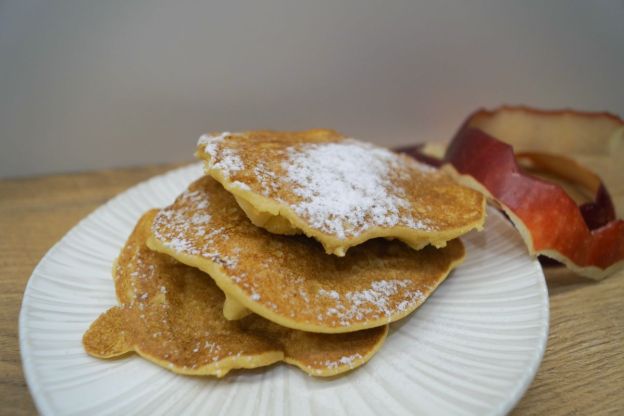 racuchy bezglutenowe z cukrem pudrem