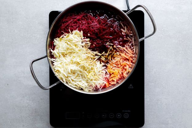 barszcz wigilijny - gotowanie zupy