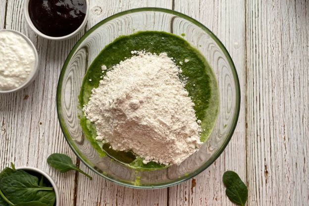 naleśniki szpinakowe - ciasto