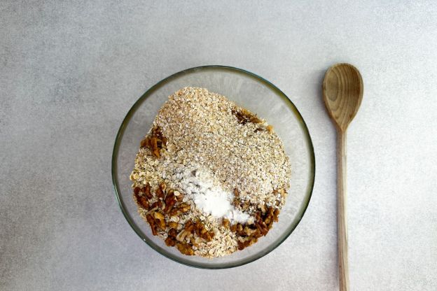 chleb z twarogu i płatków owsianych - mieszanie