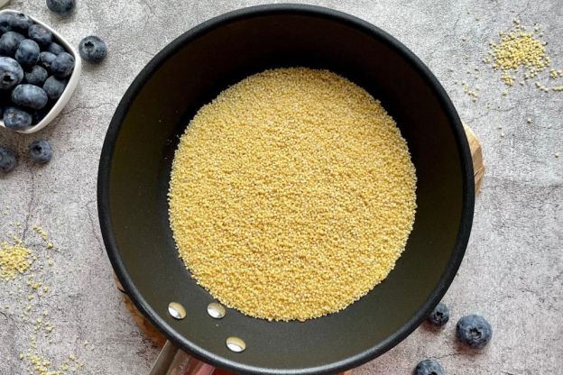 jaglanka na mleku - prażenie kaszy