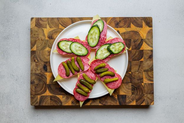 kanapki imprezowe z salami