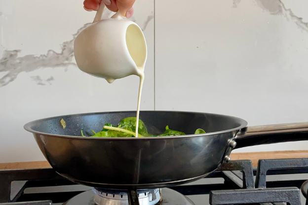 makaron ze szpinakiem ze śmietanką