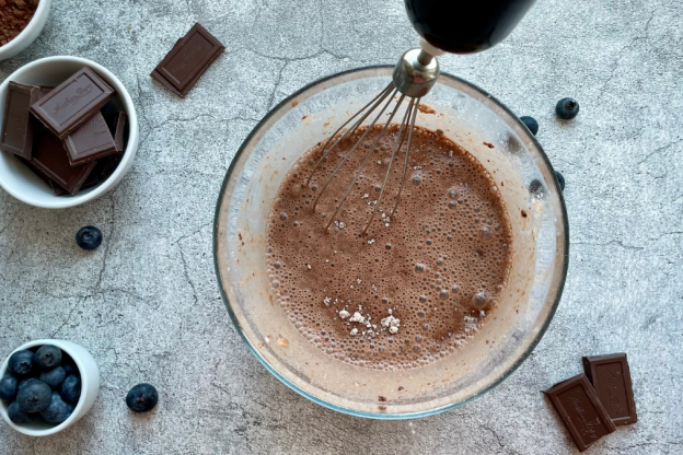 naleśniki czekoladowe - miksowanie