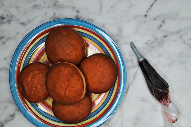 pączki z ziemniakami - nadziewanie