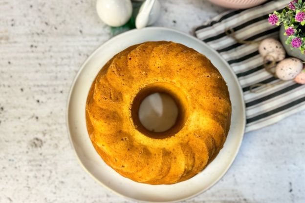 babka z białek - dekorowanie