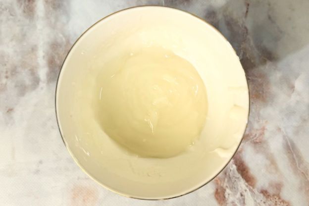 babka z żółtek - lukier