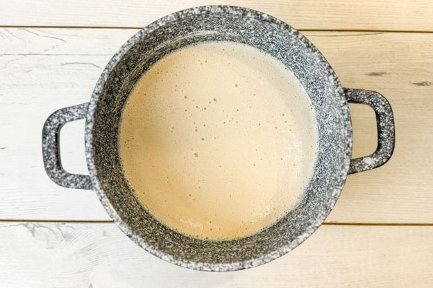 faworki drożdżowe - zaczyn