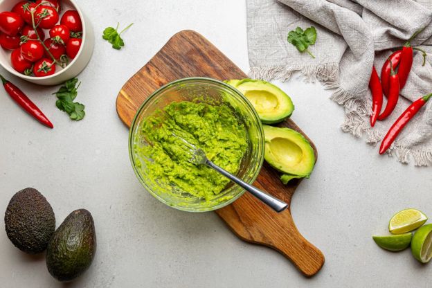 guacamole - rozgniatanie awokado