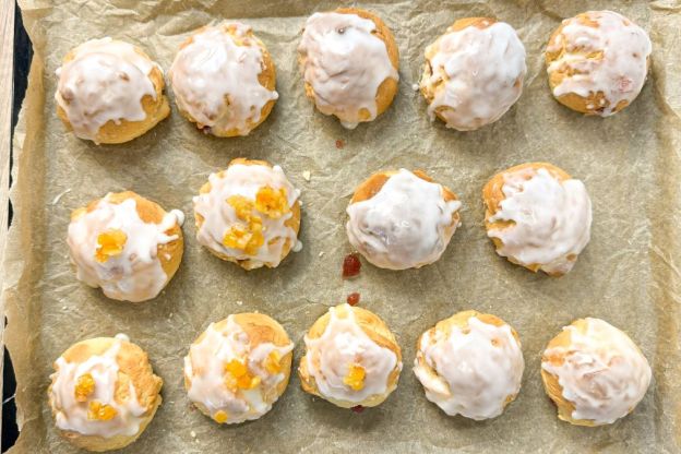 pączki z piekarnika - dekoracja