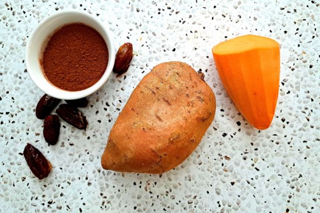 brownie z batatów - przygotowanie ziemniaków