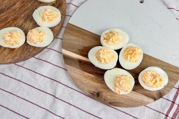 jajka faszerowane z chrzanem - faszerowanie