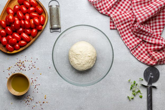 pizza z kurczakiem - ciasto