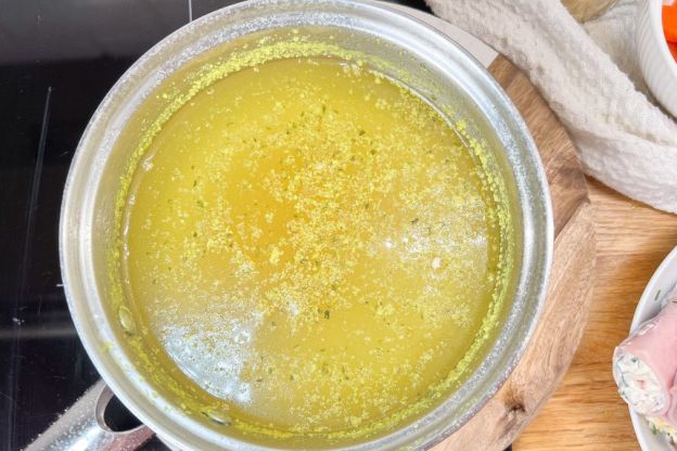 roladki z szynki w galarecie - wywar na galaretę