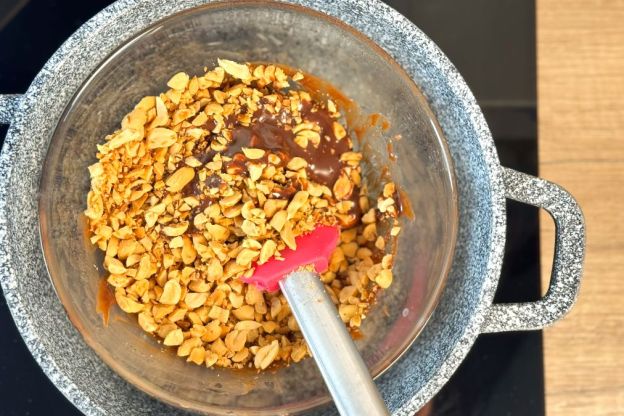 ciasto maxi king - czekolada z orzechami