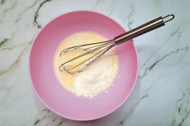ciasto na naleśniki - mieszanie