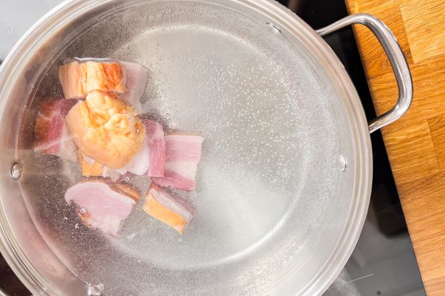 Boczek - wywar na żurek wielkanocny