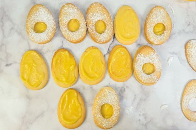 ciasteczka wielkanocne z lemon curd - składanie