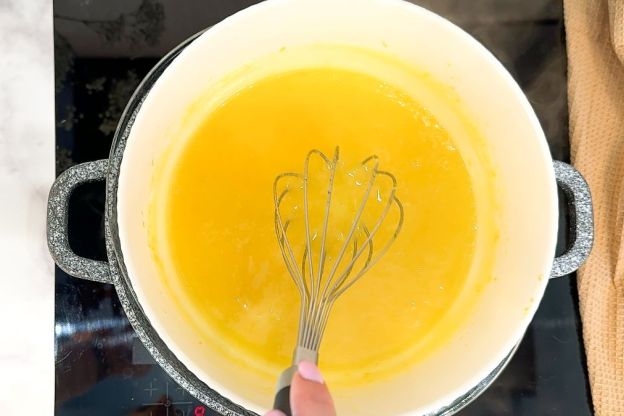 lemon curd - mieszanie kremu