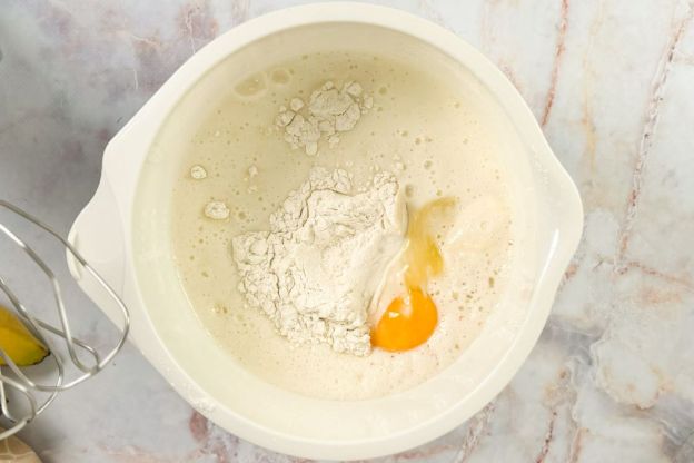 naleśniki z bananami - ciasto naleśnikowe