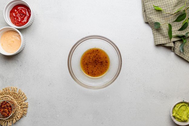 chipsy z tortilli - mieszanie przypraw