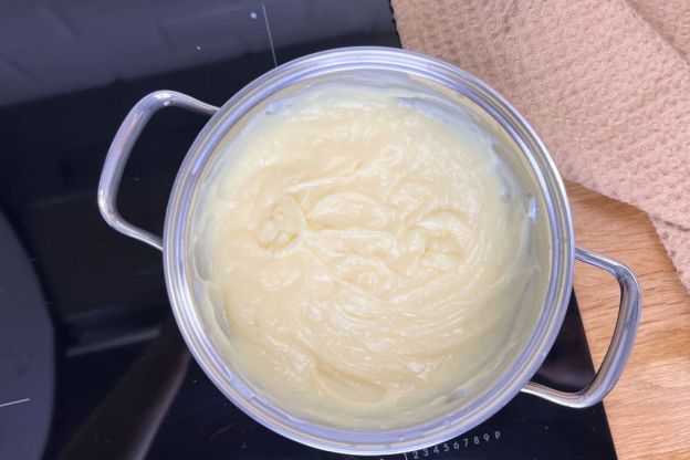 ciasto 3 bit - gotowanie budyniu