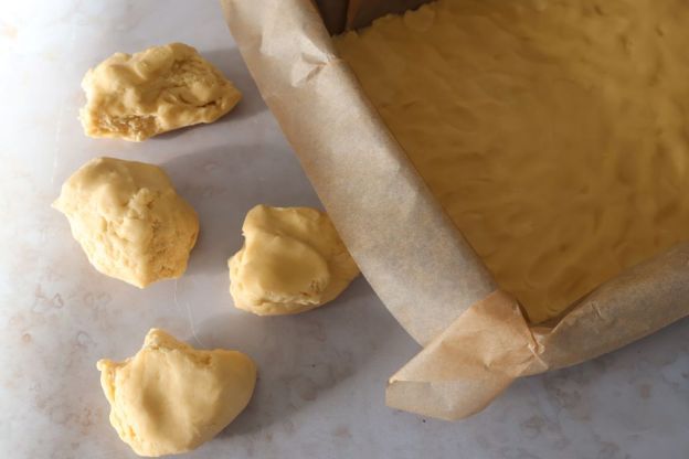 mazurek czekoladowy - spód