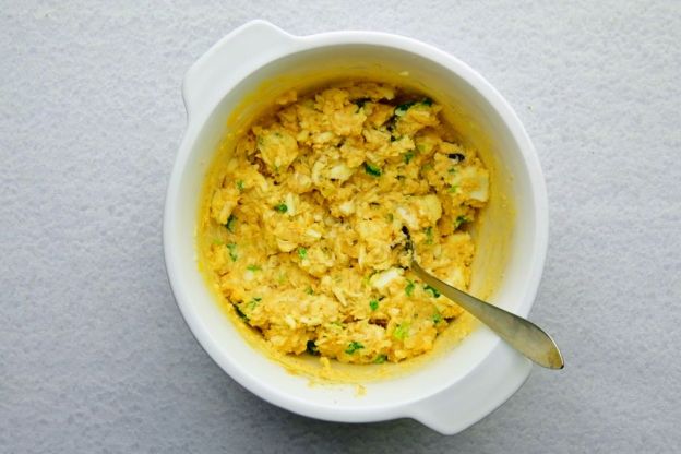 pasztet jajeczny - mieszanie masy