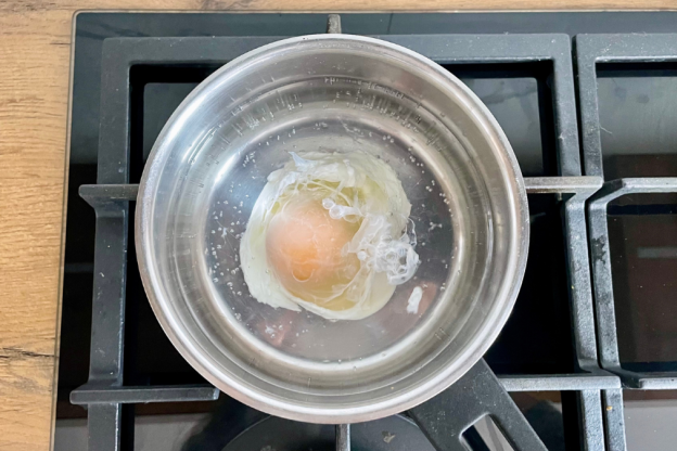 jajka po turecku - jajko w koszulce