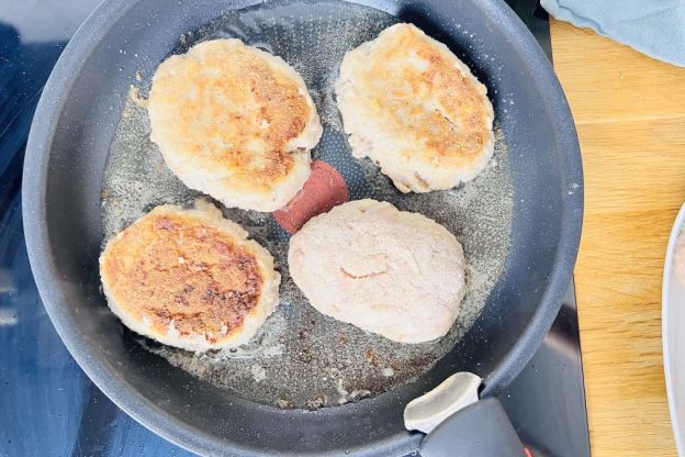 kotlety mielone - smażenie