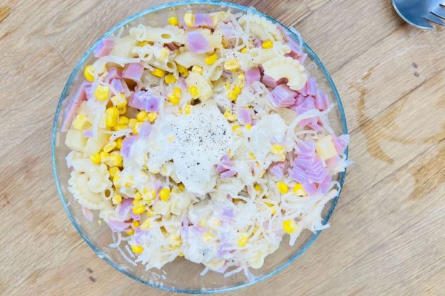 sałatka z ananasem z majonezem