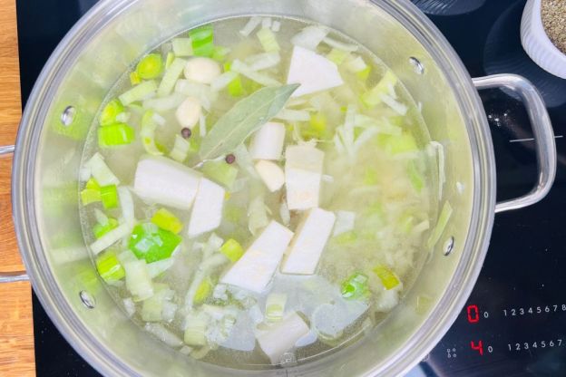 zupa chrzanowa - bulion