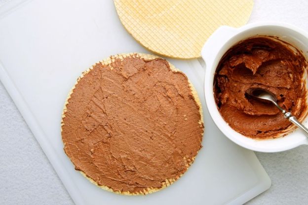 pischinger - smarowanie wafli kremem