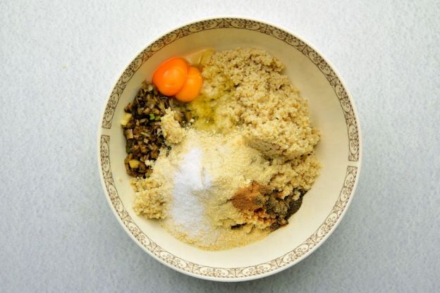 kotlety z pieczarek i kaszy - składniki na masę