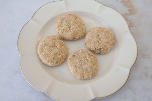 kotlety z płatków owsianych - formowanie