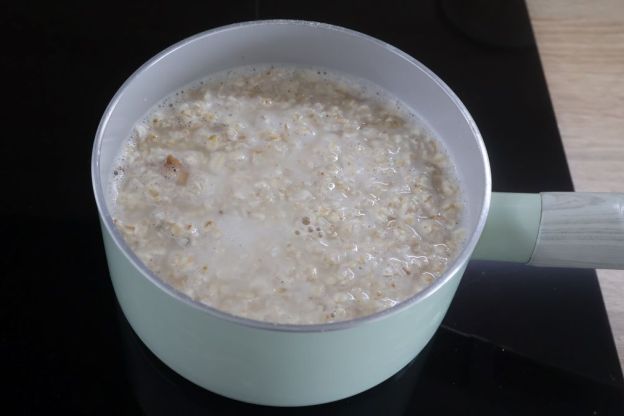 kotlety z płatków owsianych - gotowanie płatków