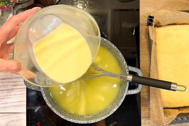 sok z masą budyniową