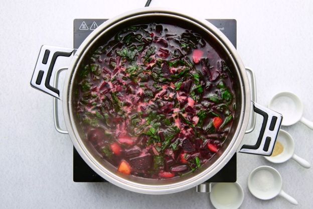 zupa botwinka - gotowanie