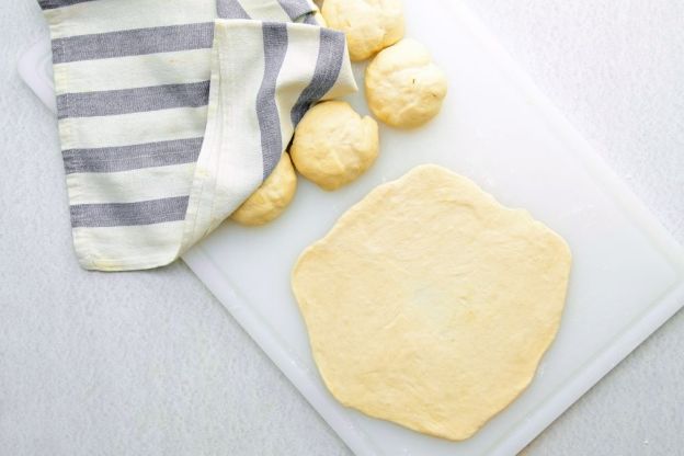 lahmacun - formowanie