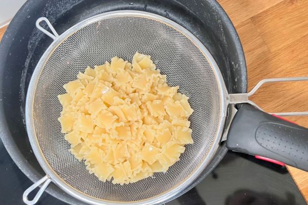 łazanki z młodej kapusty - makaron