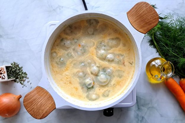 zupa klopsowa zabielona