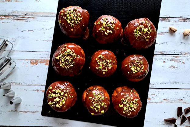 pączki dubajskie - dekorowanie