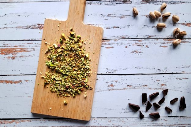 pączki dubajskie - przygotowanie dekoracji