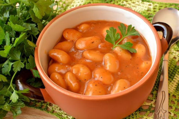 fasolka po bretońsku zagęszczana chlebem