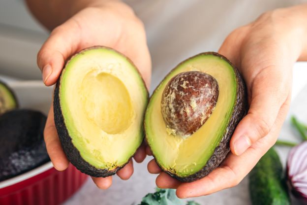 trik na szybkie dojrzewanie awokado