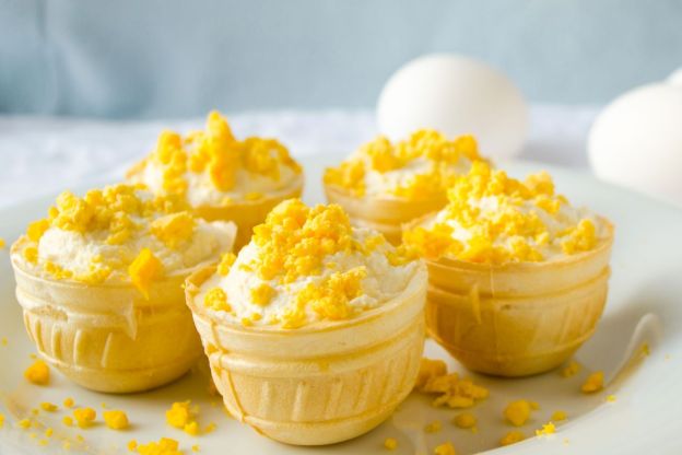 jajka faszerowane w wafelkach od lodów