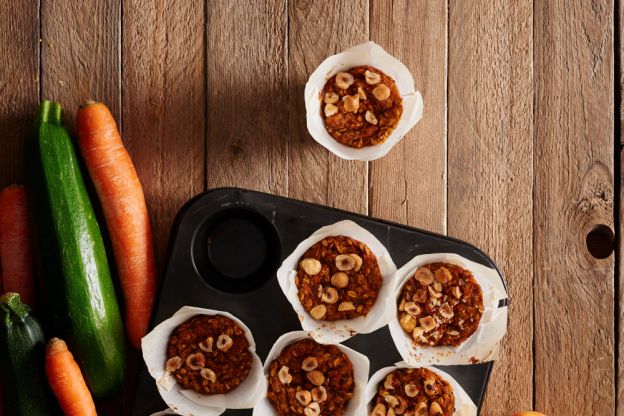 Przepis: muffinki z marchewką, jabłkiem i cukinią