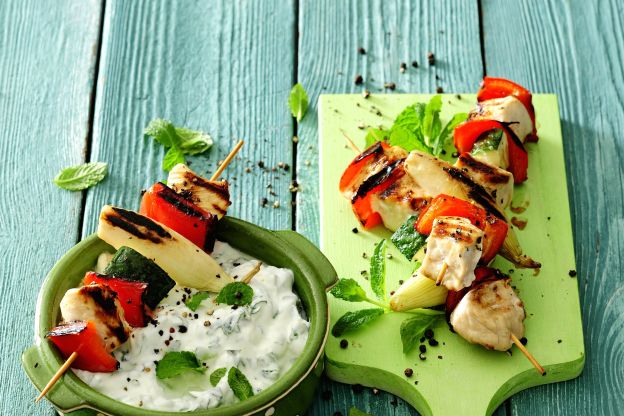 Przepis: Szaszłyki z kurczaka z sosem tzatziki