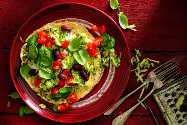 Przepis na omlet z warzywami i serem