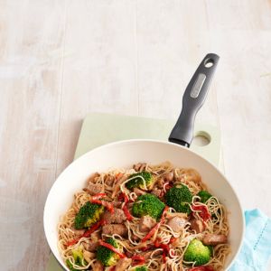 Chiński makaron z kurczakiem